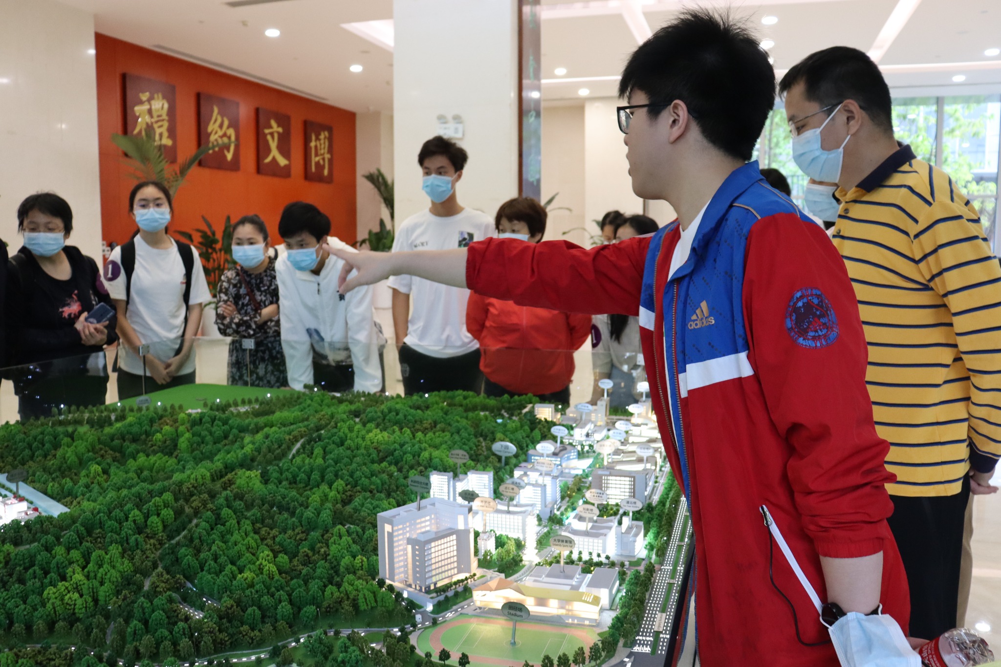 学生向导团｜校园讲解与参访服务